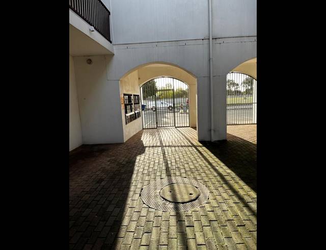 1 BEDROOM APARTMENT FOR SALE IN STRAND CENTRAL